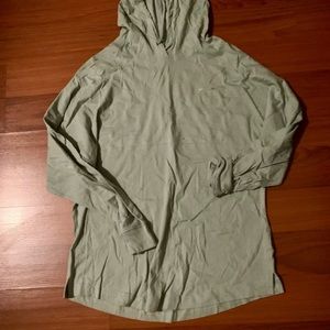 VS PINK hooded logo t shirt in green. Size XS. NWT